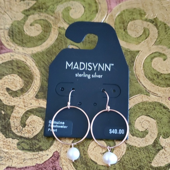 Madisynn Jewelry - Madisynn Genuine Freshwater Pearl Earrings
